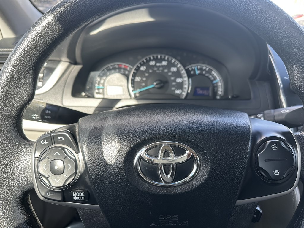 2013 Toyota Camry Image 11
