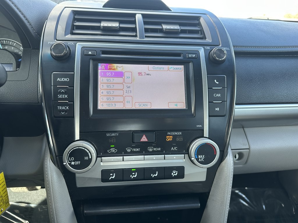 2013 Toyota Camry Image 12