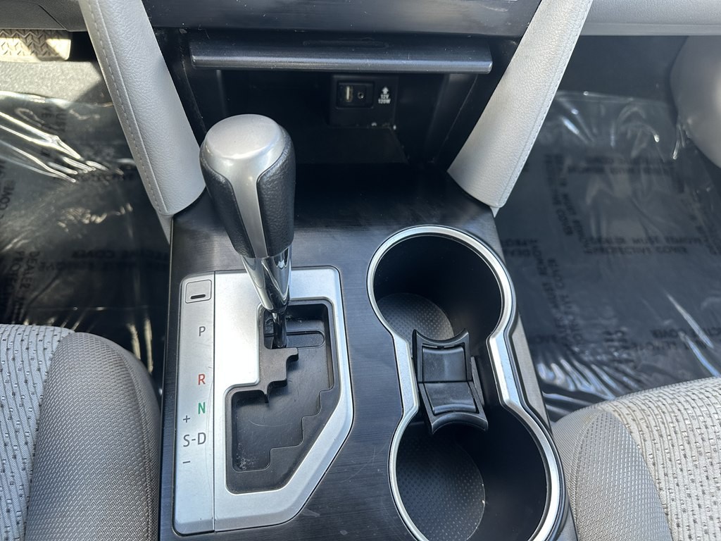 2013 Toyota Camry Image 13