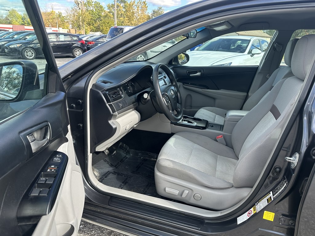 2013 Toyota Camry Image 15