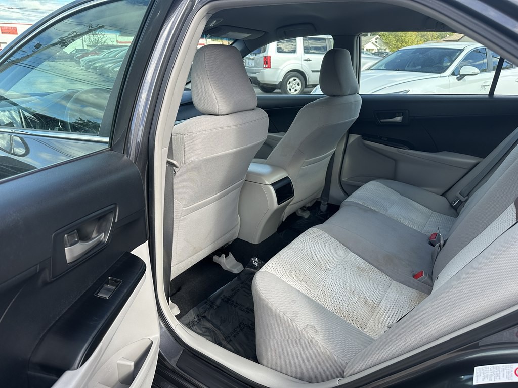 2013 Toyota Camry Image 16