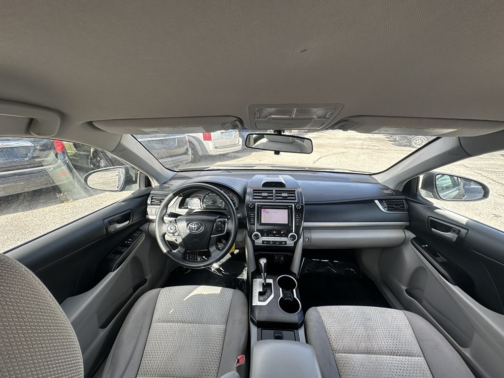 2013 Toyota Camry Image 20