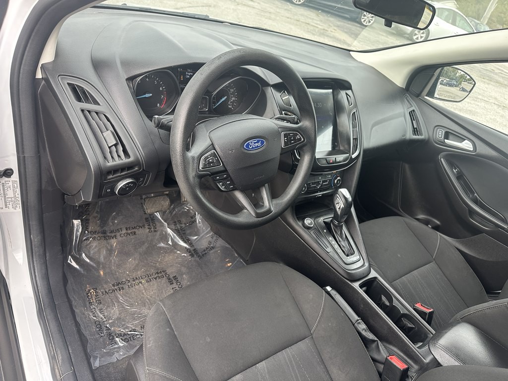 2015 Ford Focus Image 9