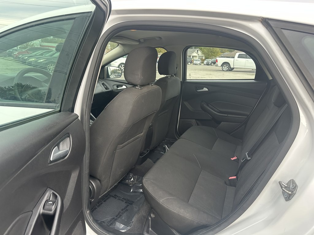 2015 Ford Focus Image 17