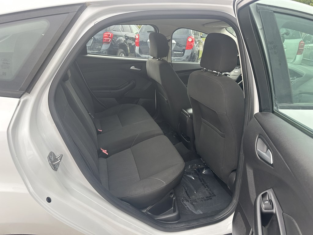 2015 Ford Focus Image 19