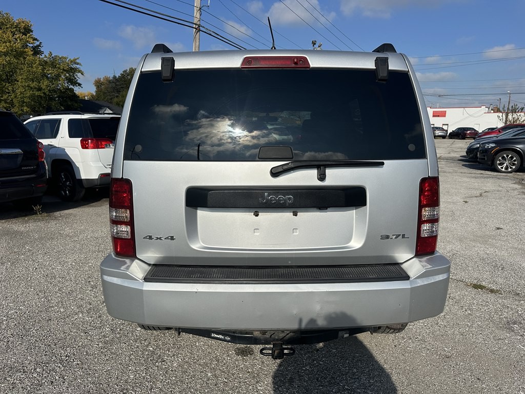 2008 Jeep Liberty Image 4