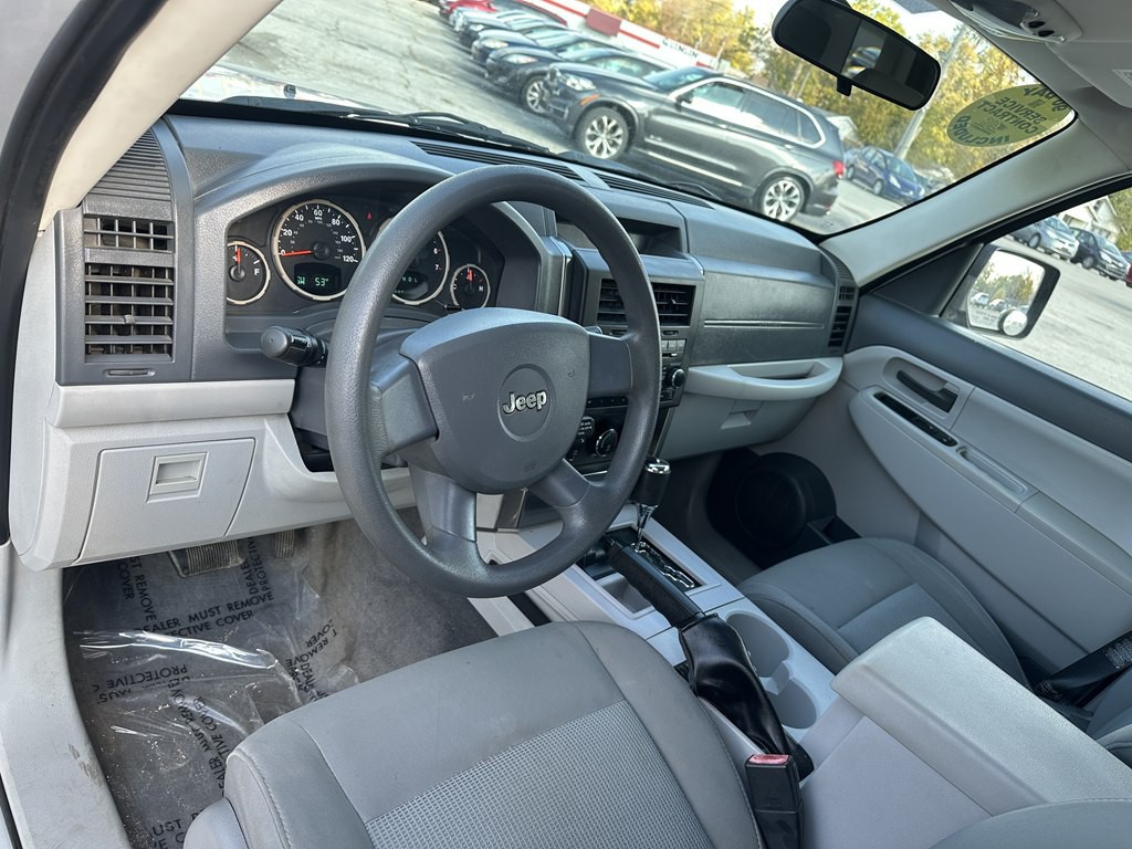 2008 Jeep Liberty Image 9
