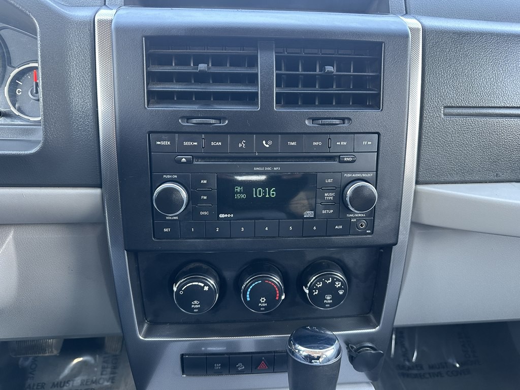 2008 Jeep Liberty Image 11