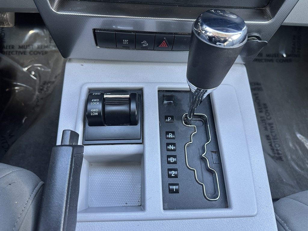 2008 Jeep Liberty Image 12