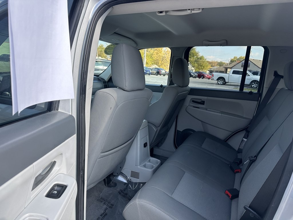 2008 Jeep Liberty Image 15