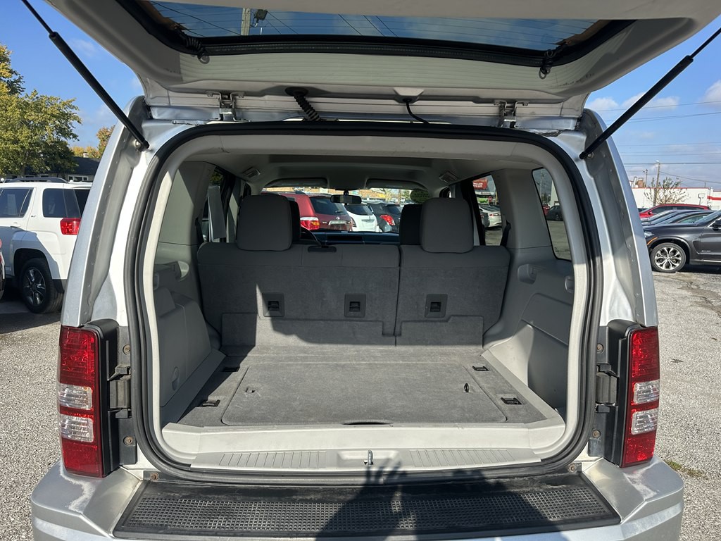 2008 Jeep Liberty Image 16