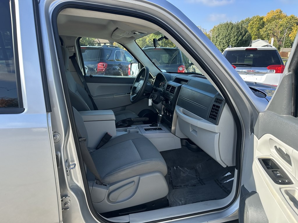 2008 Jeep Liberty Image 18
