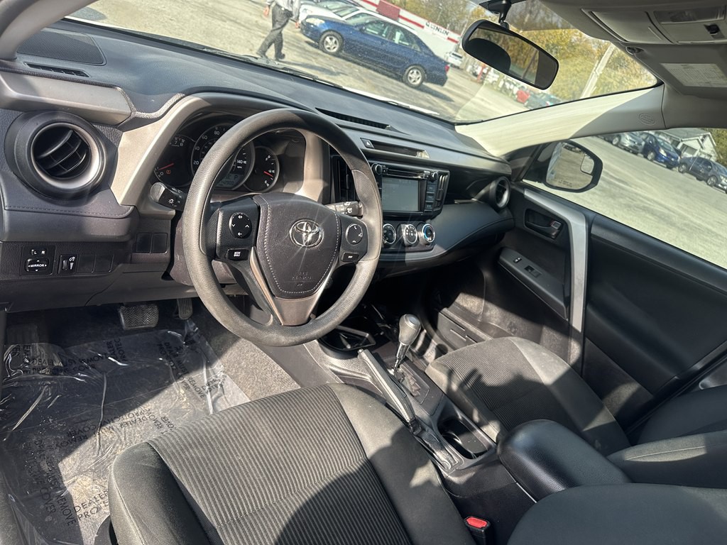 2016 Toyota Rav4 Image 9