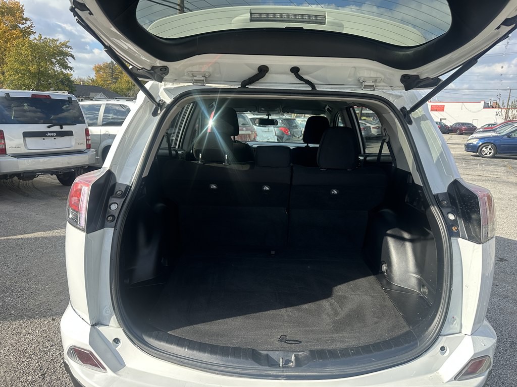 2016 Toyota Rav4 Image 18