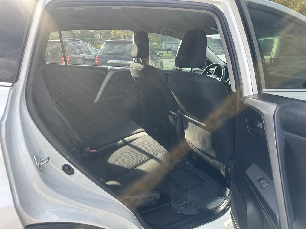 2016 Toyota Rav4 Image 19