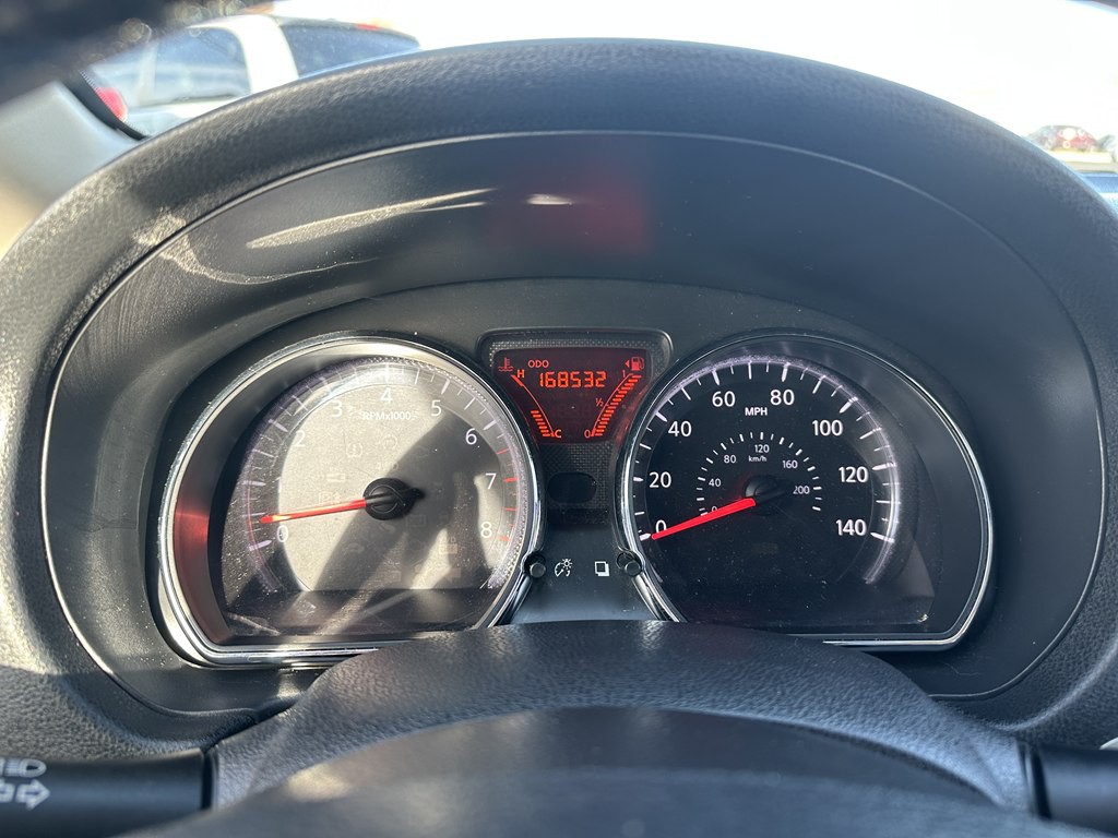 2014 Nissan Versa Image 10