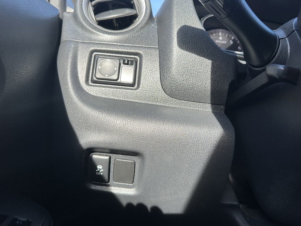 2014 Nissan Versa Image 15