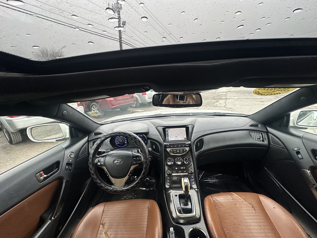 2013 Hyundai Genesis Image 20