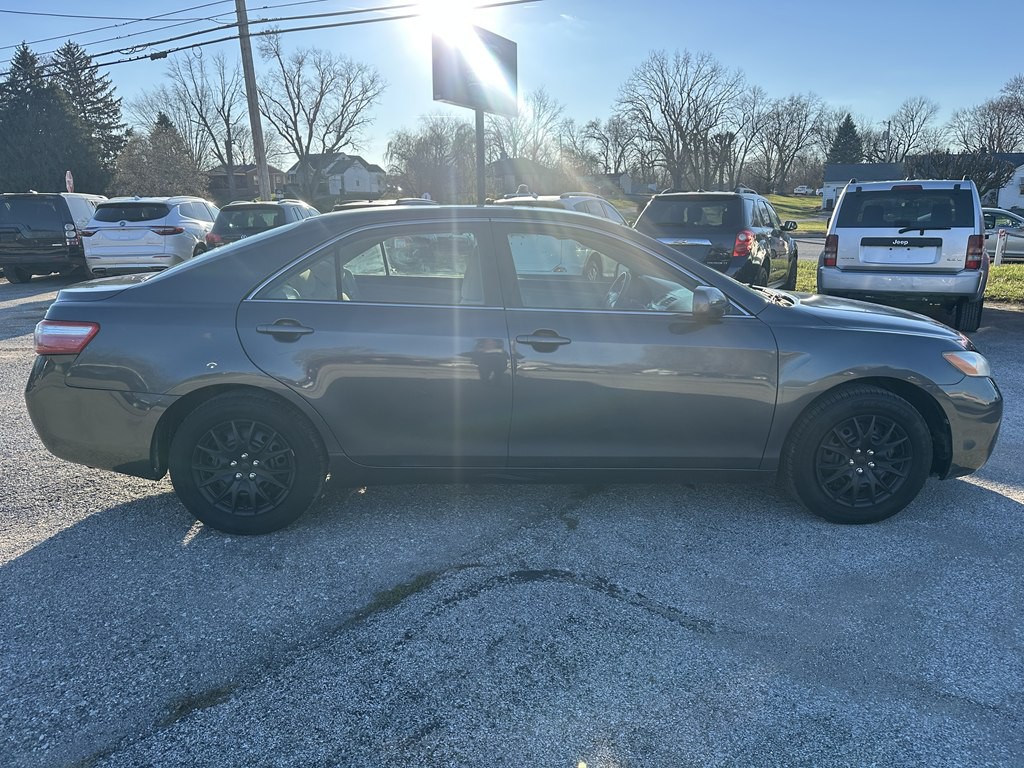 2009 Toyota Camry Image 2