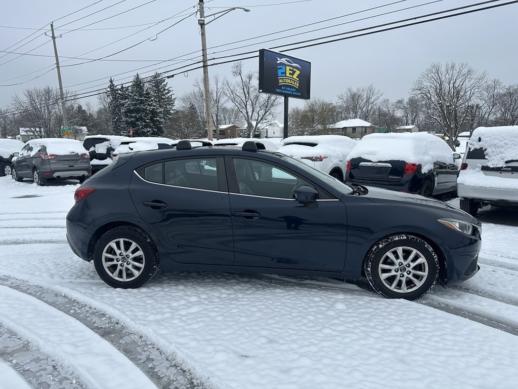 2015 Mazda Mazda3 Image 2