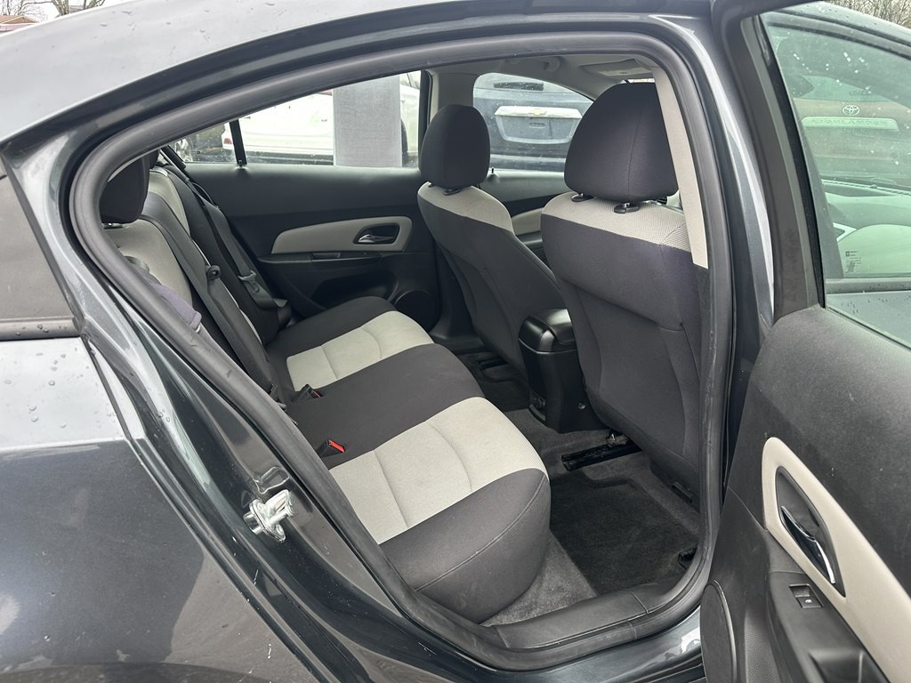 2013 Chevrolet Cruze Image 18