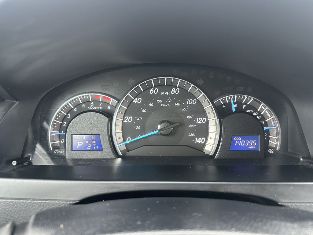 2012 Toyota Camry Image 9