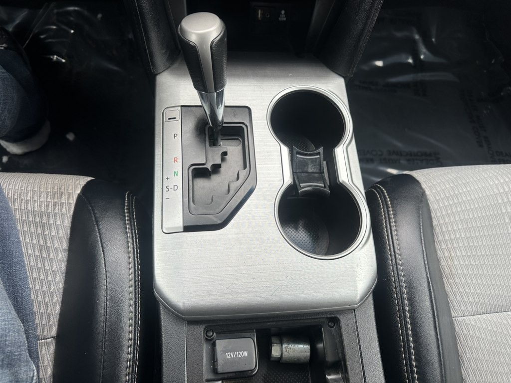 2012 Toyota Camry Image 12