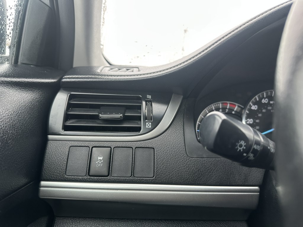 2012 Toyota Camry Image 13