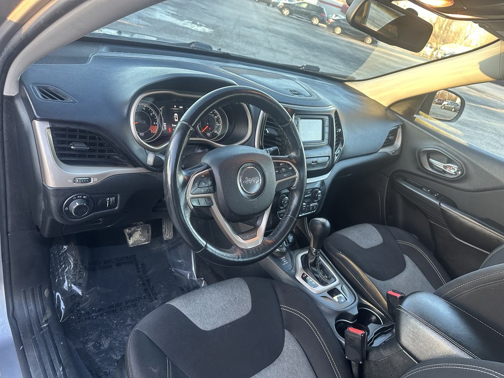 2015 Jeep Cherokee Image 9