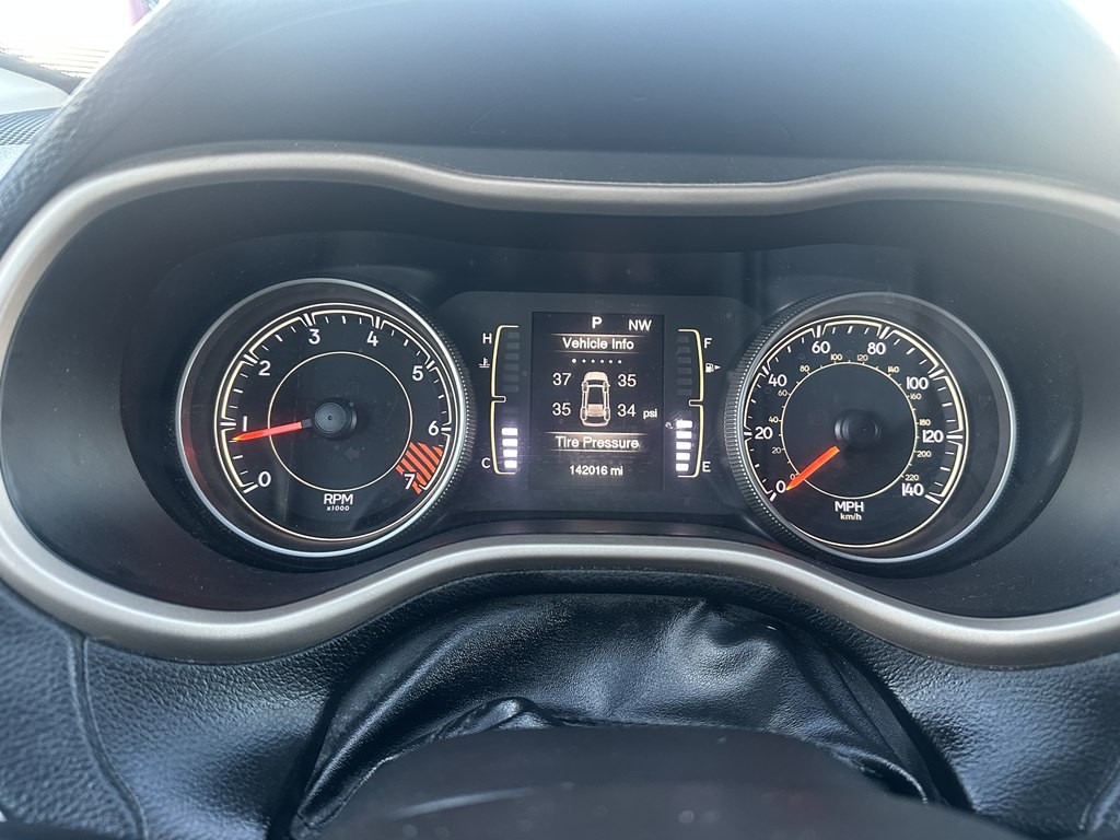 2015 Jeep Cherokee Image 10