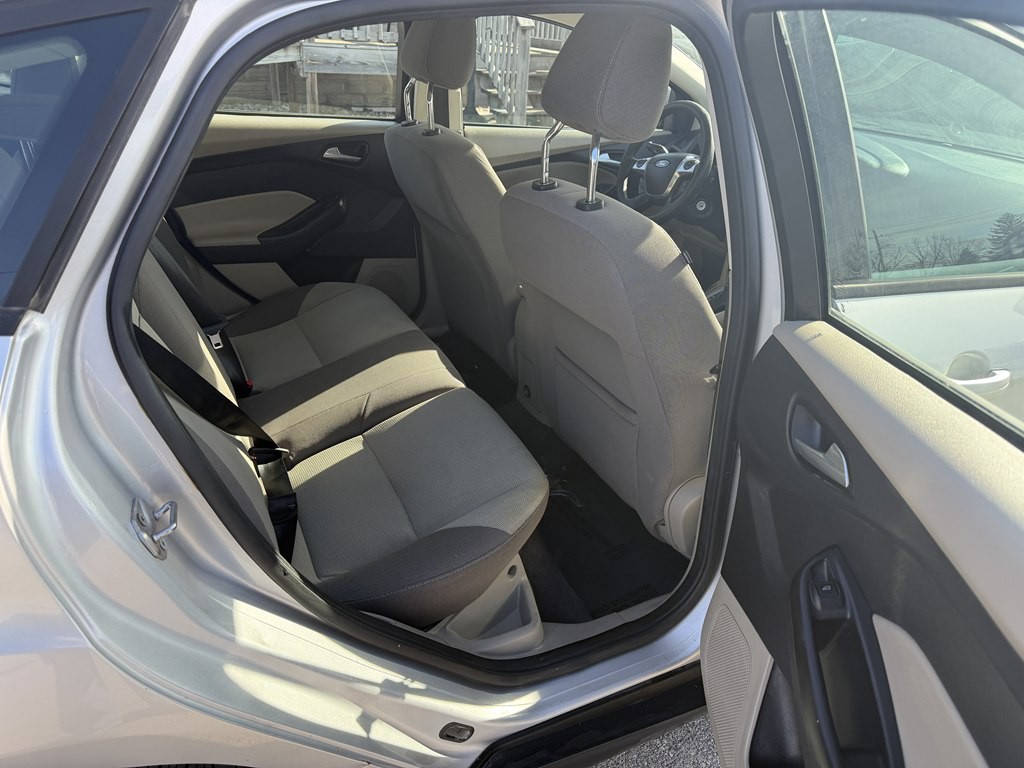 2012 Ford Focus Image 14
