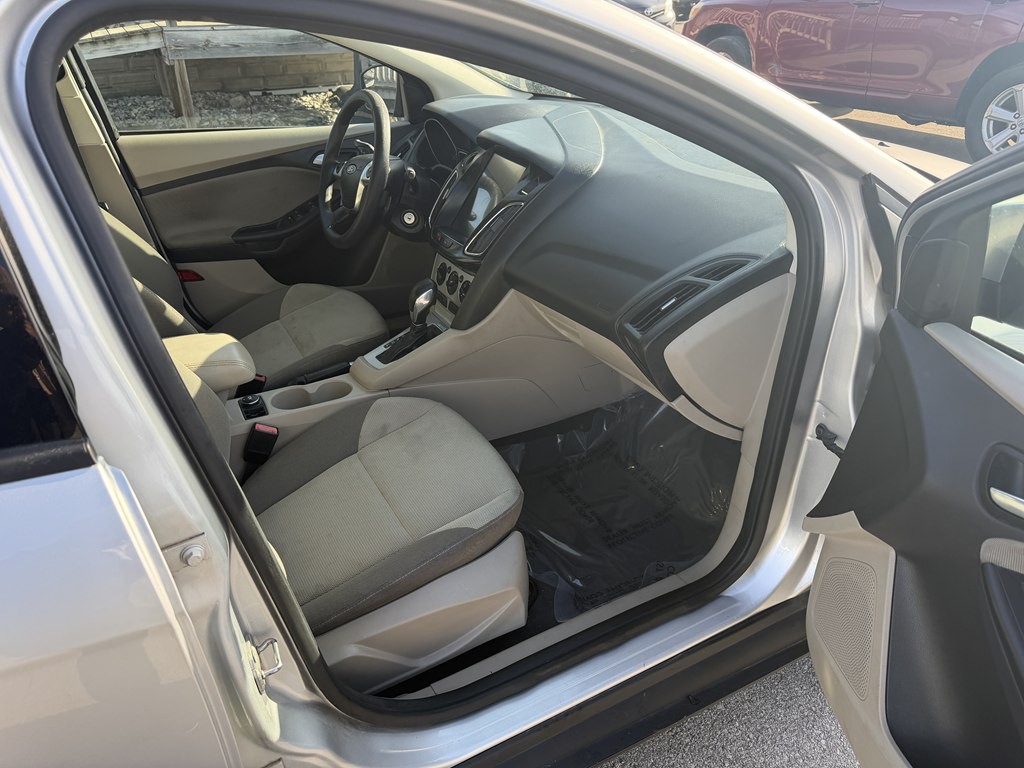 2012 Ford Focus Image 15