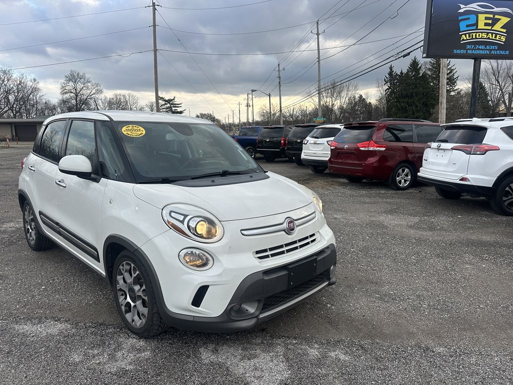 2014 FIAT 500L Image 1