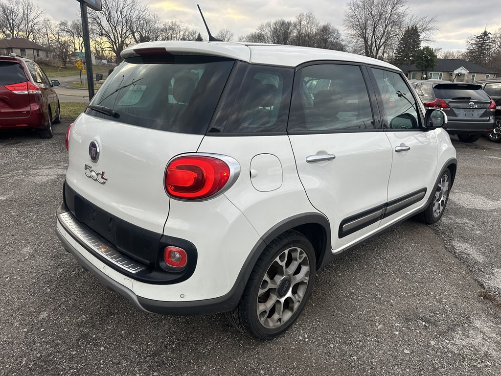 2014 FIAT 500L Image 3