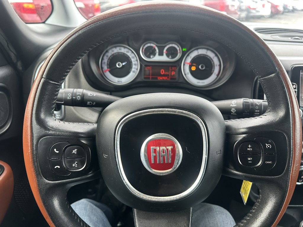 2014 FIAT 500L Image 11