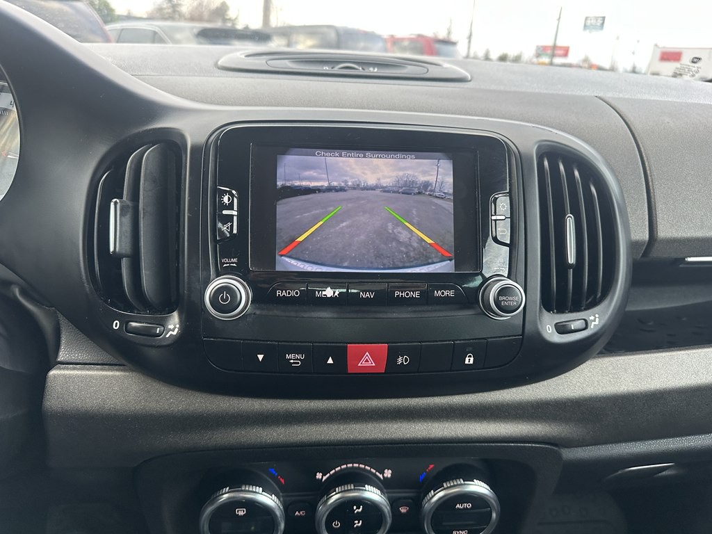 2014 FIAT 500L Image 14