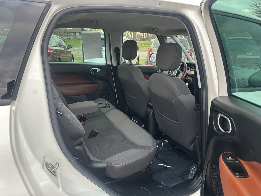 2014 FIAT 500L Image 18