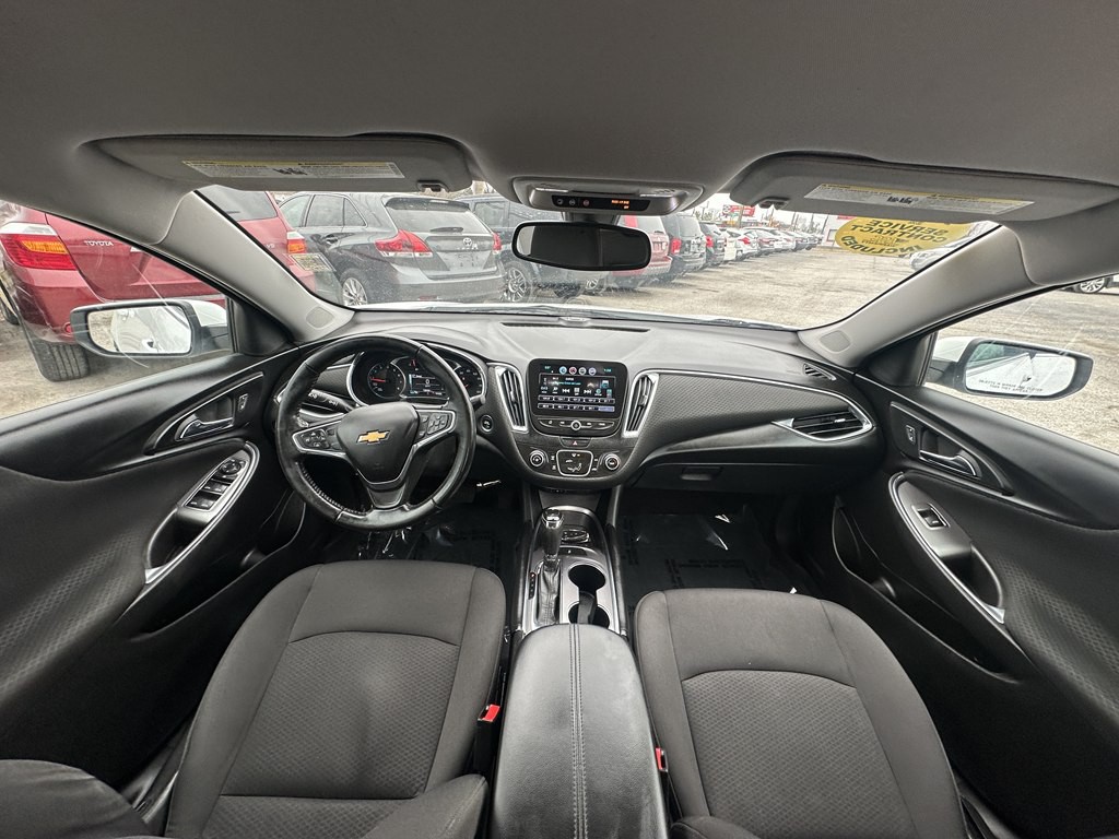 2018 Chevrolet Malibu Image 20