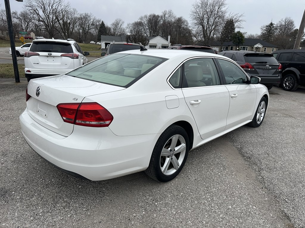 2013 Volkswagen Passat Image 3
