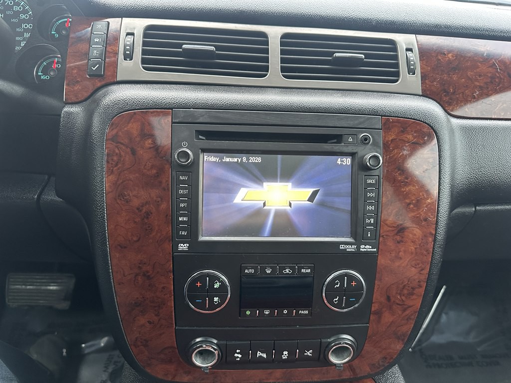 2012 Chevrolet Suburban Image 15