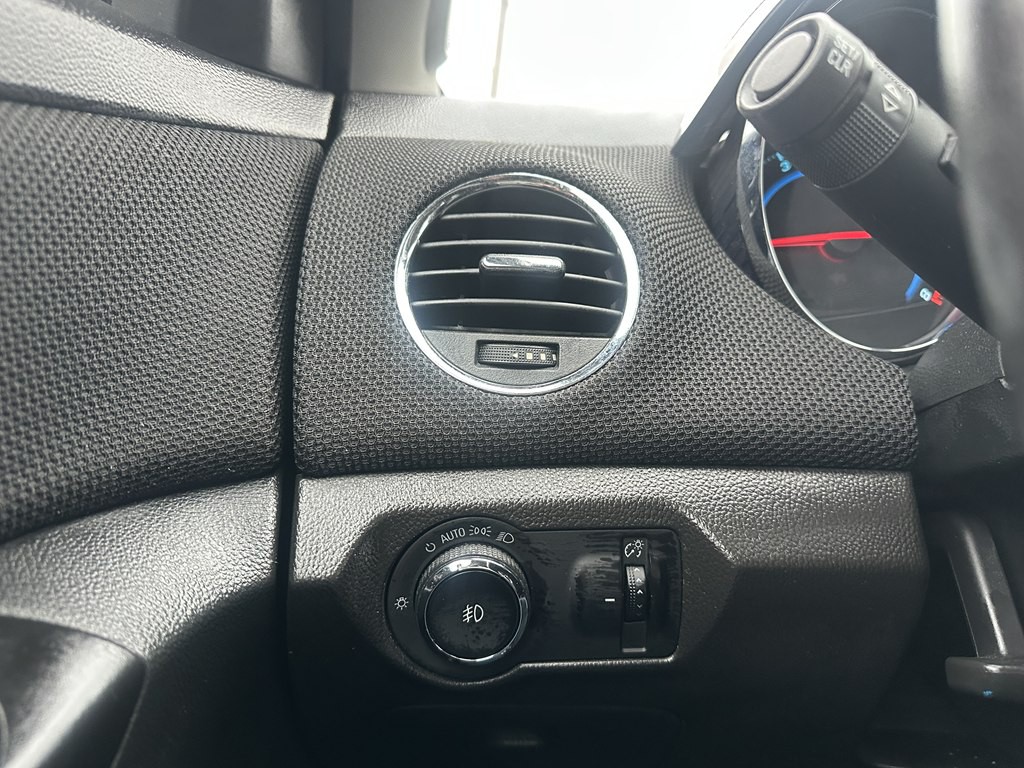 2013 Chevrolet Cruze Image 14