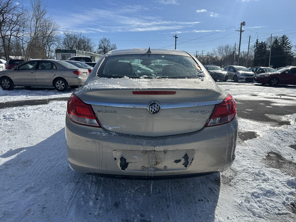 2011 Buick Regal Image 4