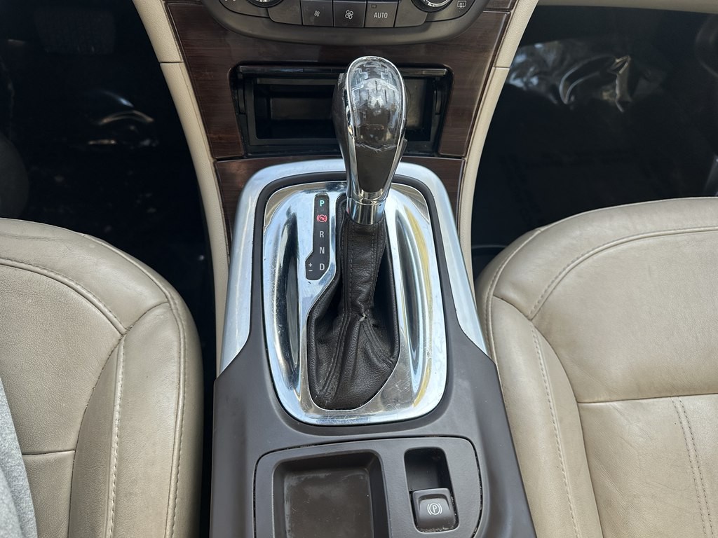 2011 Buick Regal Image 13