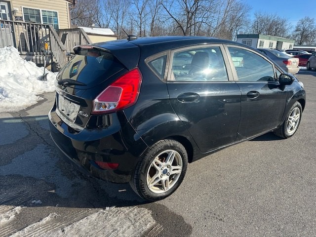 2017 Ford Fiesta Image 3