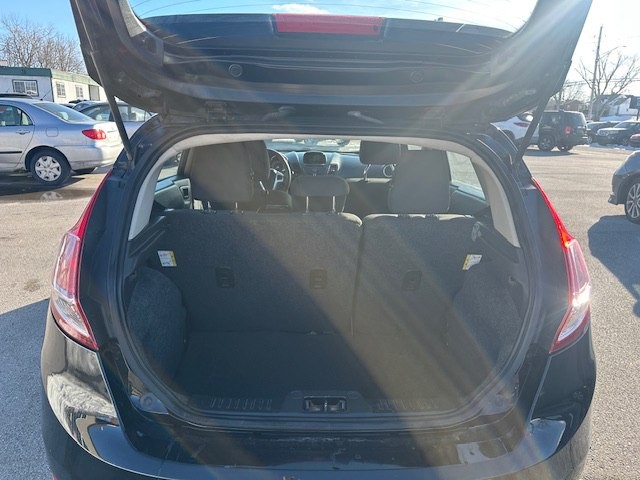 2017 Ford Fiesta Image 11