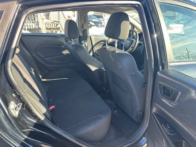 2017 Ford Fiesta Image 12