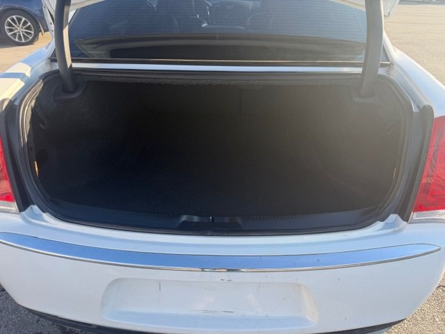 2019 Chrysler 300 Image 14