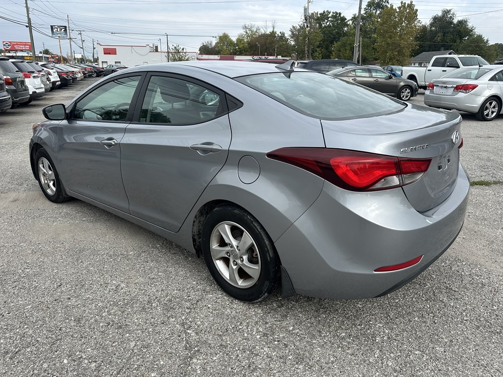 2015 Hyundai Elantra Image 5