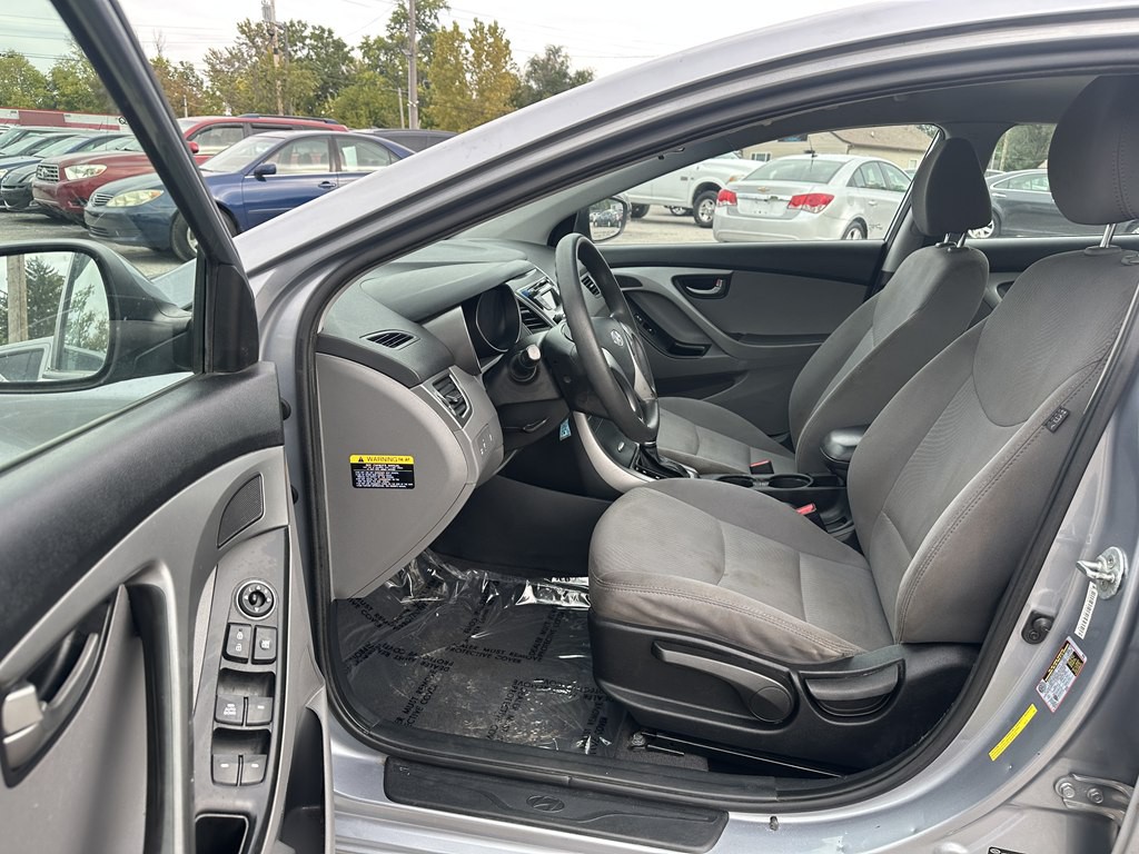 2015 Hyundai Elantra Image 14