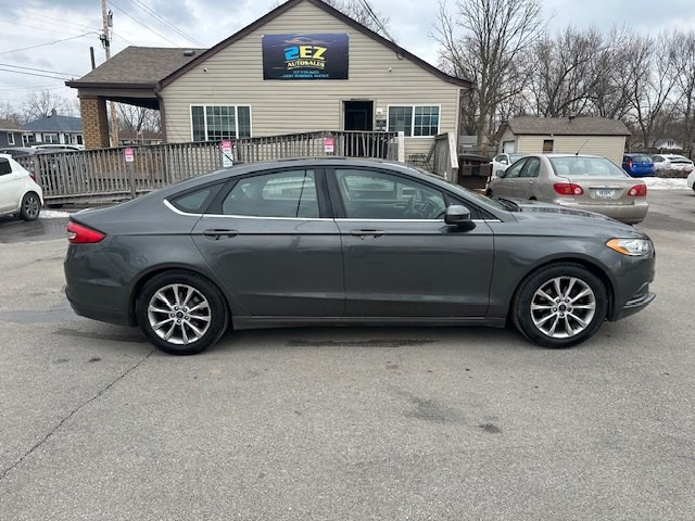 2017 Ford Fusion Image 2